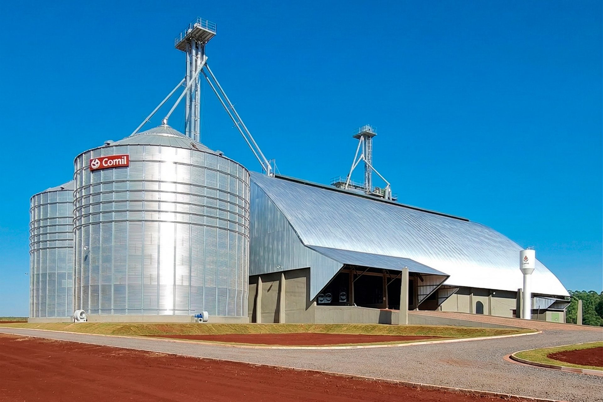 Silo y almacén Overtril en San Juan Nepomuceno