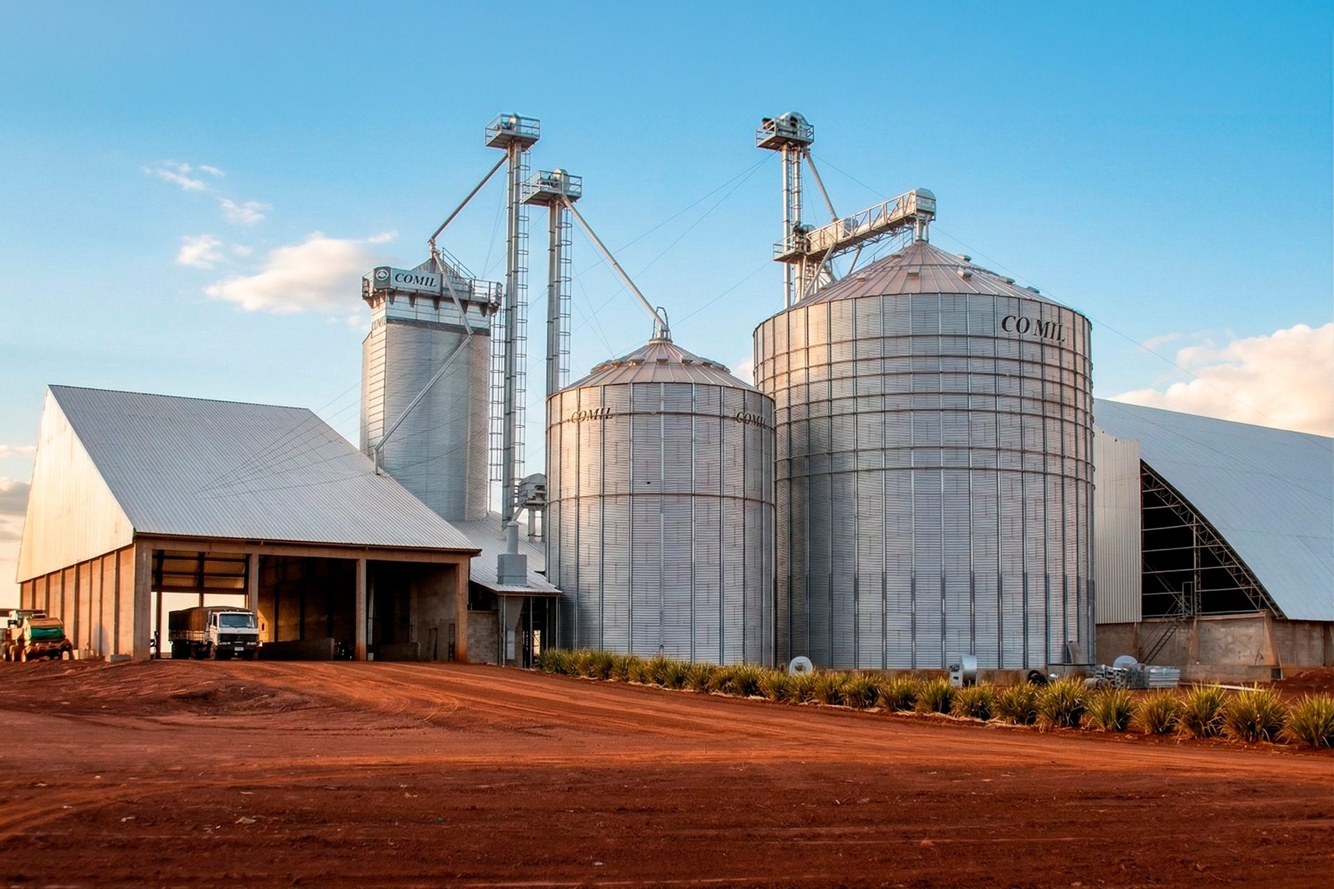 Silos y almacenes Agroforte en Maganini